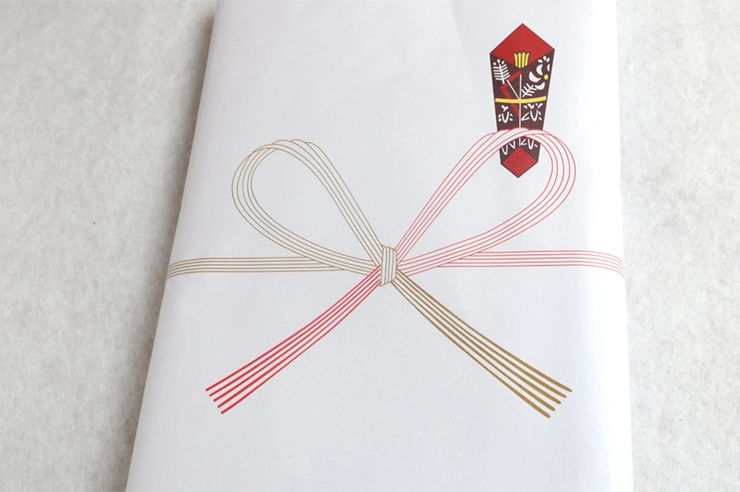 水引は「紅白の蝶結び」
