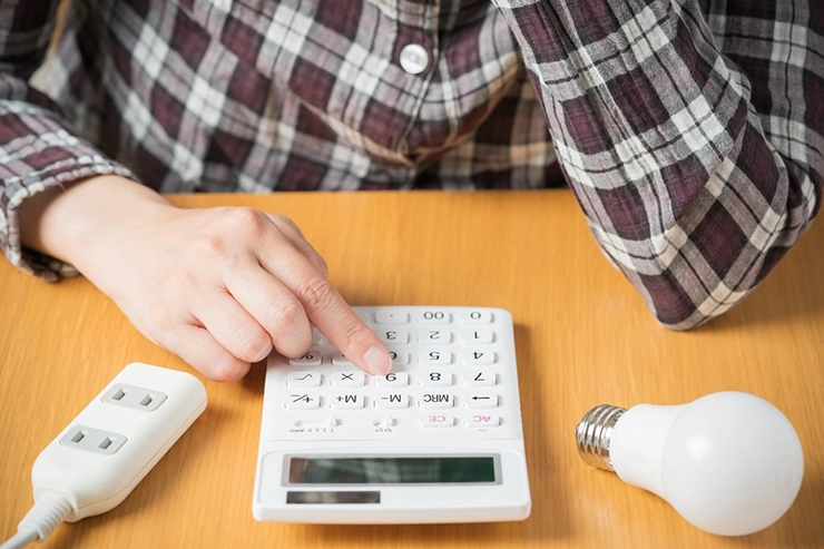 引っ越しのタイミングで電力会社を変更する場合のポイント